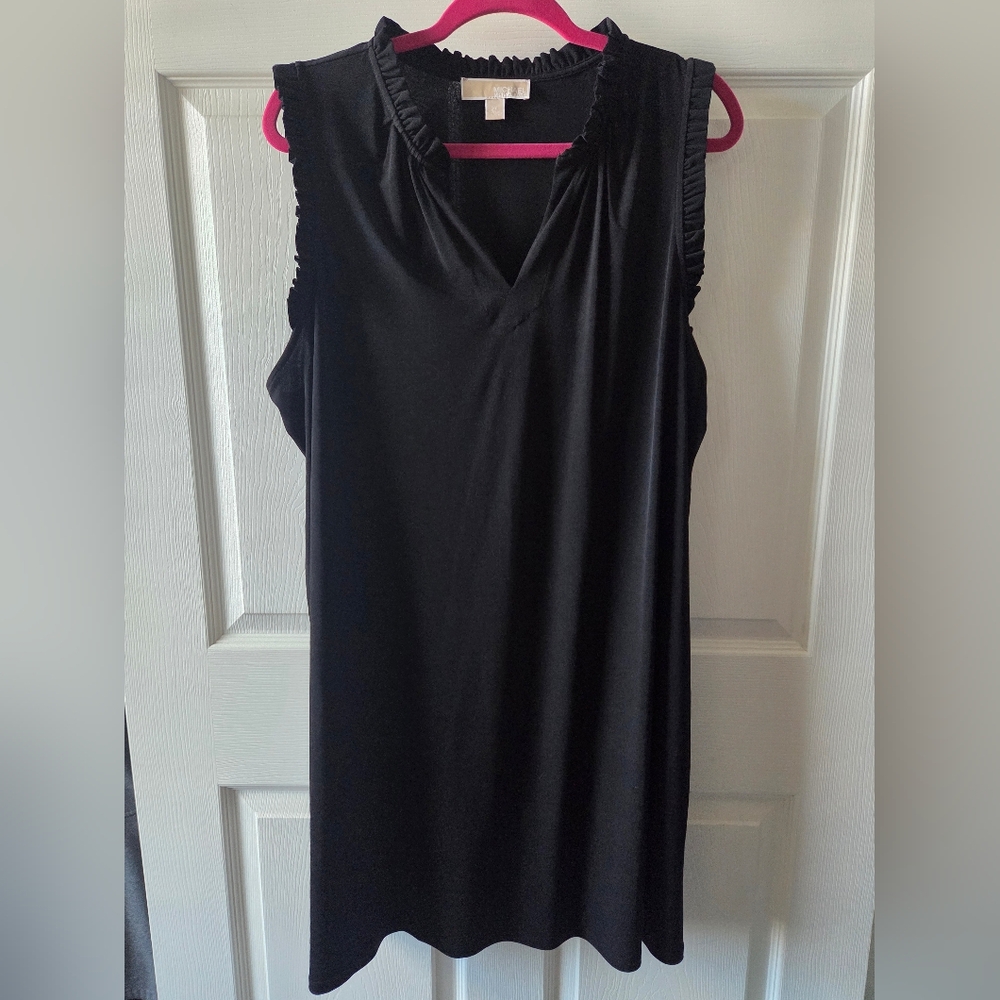 Elegant Black Sleeveless Dress